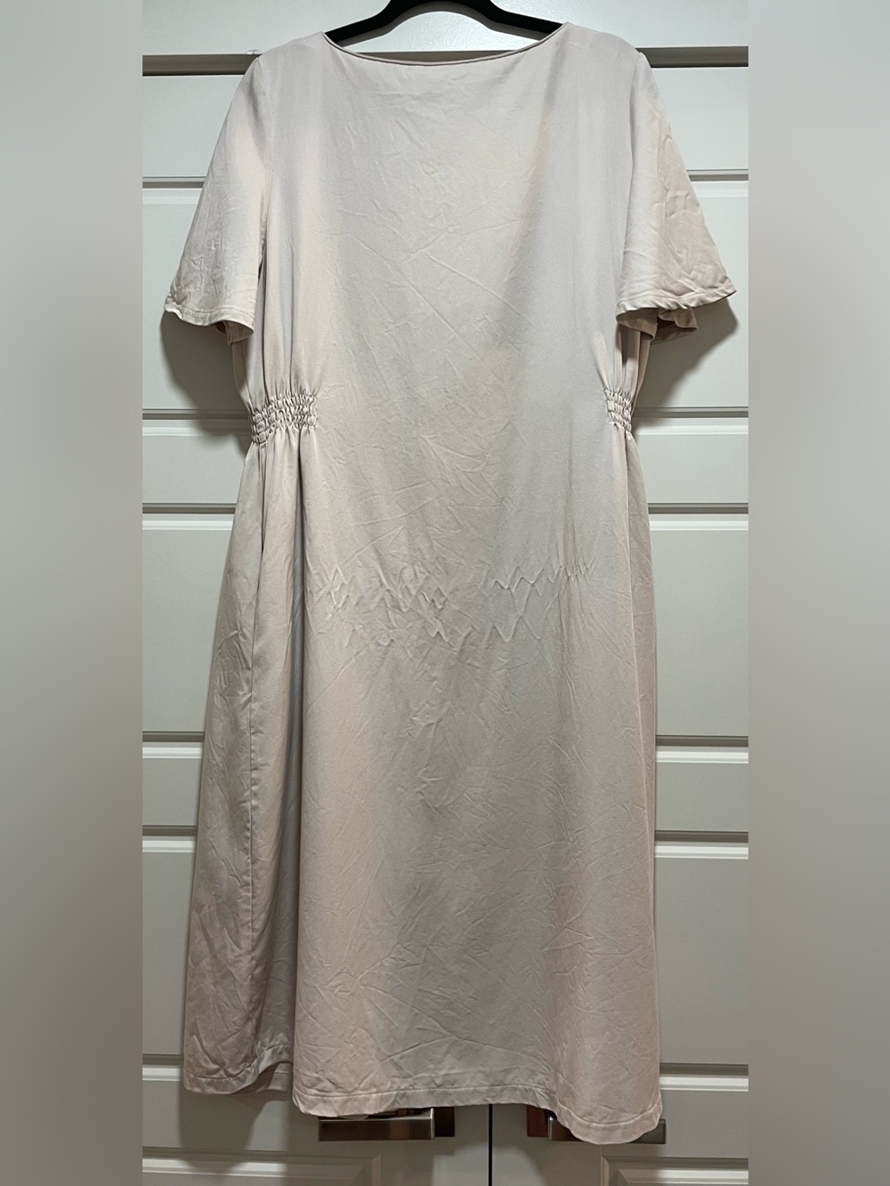 Smash + Tess Playful Pearl The Jane Button-Front V-Neck Midi Dress - Picture 5 of 6